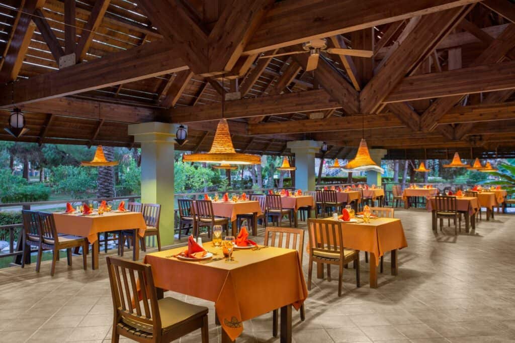 restaurant ic hotels green palace in lara beach turkse riviera turkije Restaurant van IC Hotels Green Palace in Lara Beach, Turkse Rivièra, Turkije