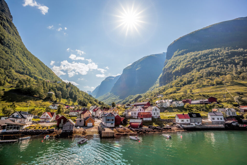 Uitzicht op Flåm in Noorwegen