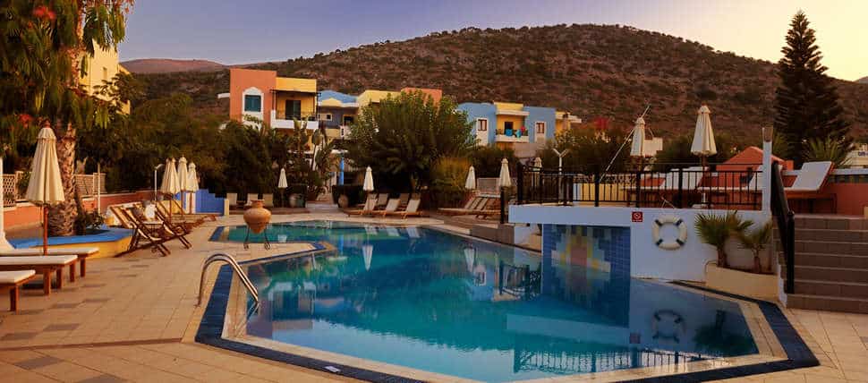 zwembad arlekin tango in malia kreta griekenland Zwembad van Arlekin Tango in Malia, Kreta, Griekenland