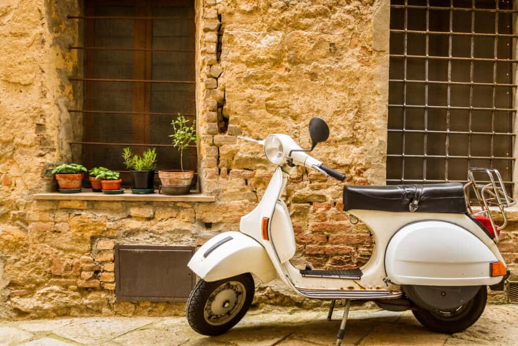 Vespa italie Vespa scooter in Italië