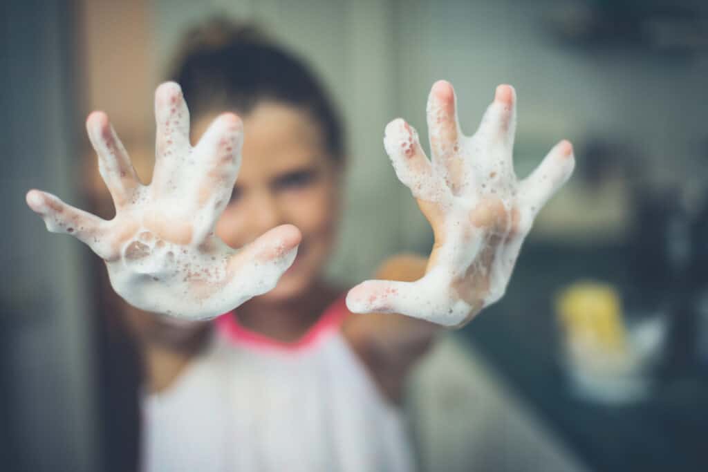 handen wassen Handen wassen tegen voedselvergiftiging