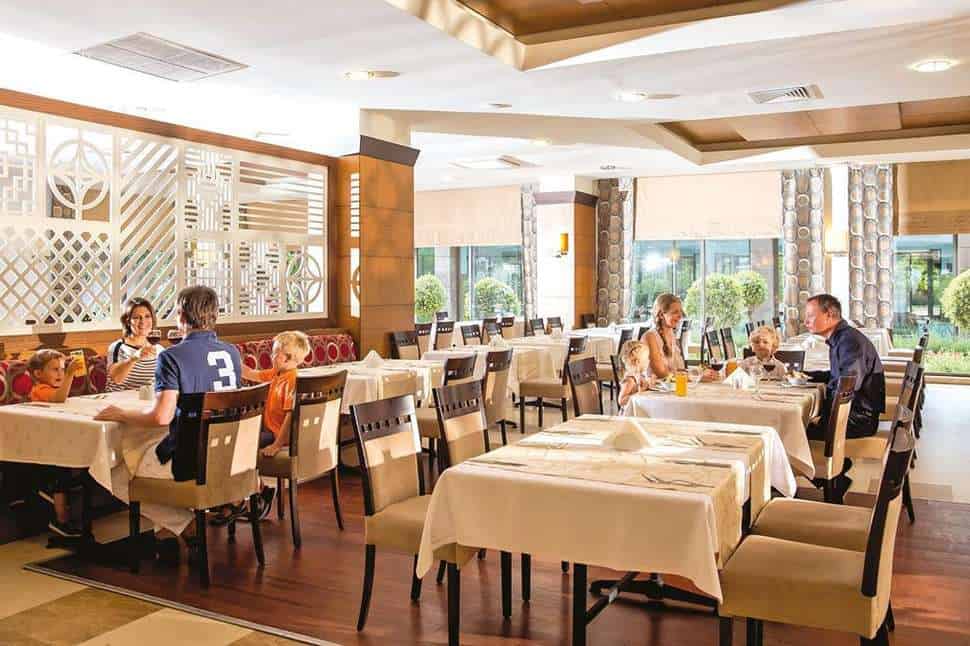 restaurant club calimera serra palace in side turkse riviera turkije Restaurant van Club Calimera Serra Palace in Side, Turkse Rivièra, Turkije