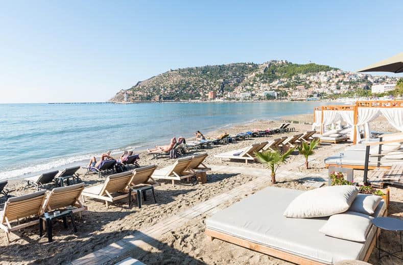strand en vie beach in alanya turkse riviera turkije Strand van En Vie Beach in Alanya, Turkse Rivièra, Turkije