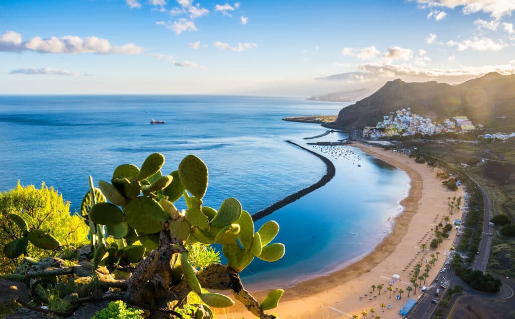 Strand uitzicht tenerife Las Teresitas in Santa Cruz de Tenerife