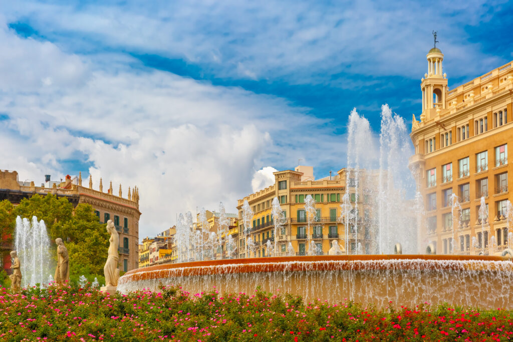 placa de catalunya barcelona Placa de Catalunya in Barcelona