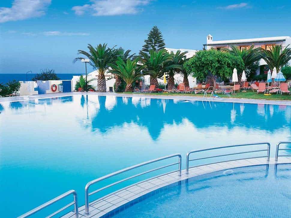 Zwembad van Suneoclub Chrissi Amoudia in Anissaras, Kreta, Griekenland