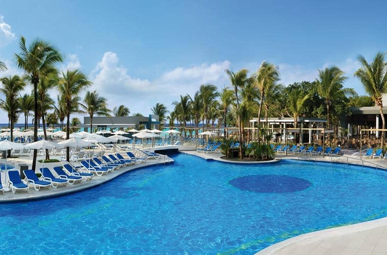 Zwembad van RIU Yucatan in Playa del Carmen, Mexico