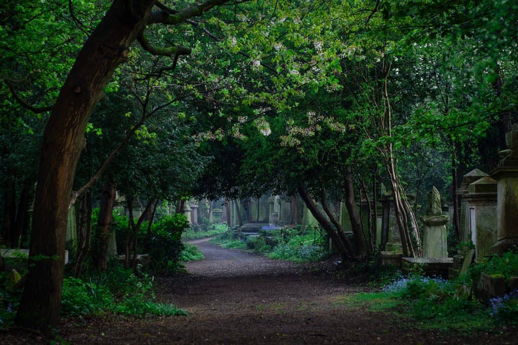 graven highgate cemetery londen Highgate cemetery begraafplaats Londen