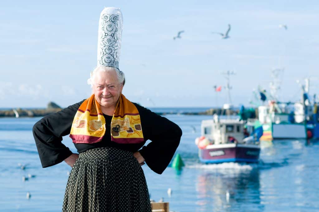 traditionele kledij vrouw traditionele kleding in frankrijk