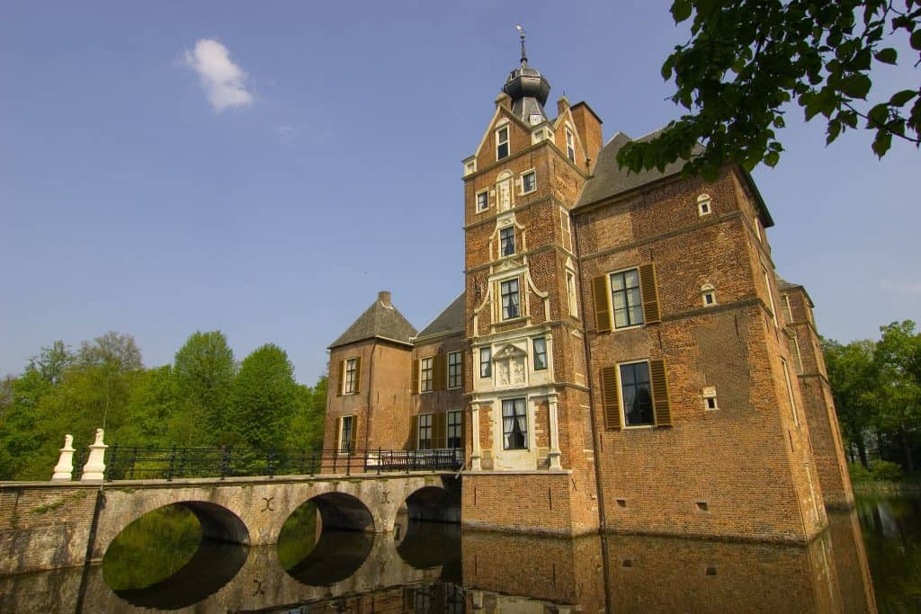 kasteel cannenburch vaassen gelderland Kasteel Cannenburch in Vaassen, Gelderland