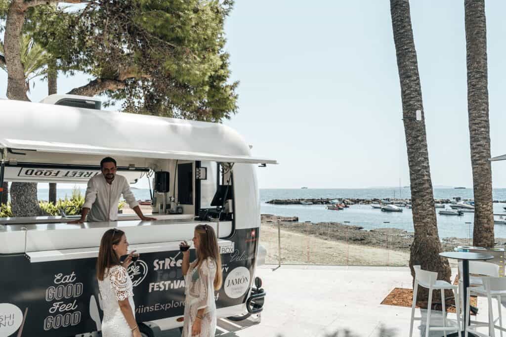 foodtruck van the ibiza twiins Foodtruck van The Ibiza Twiins