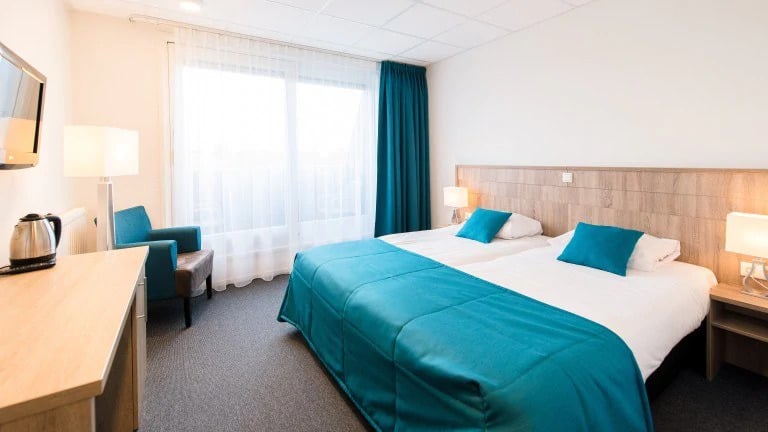 hotelkamer hotel nes Hotelkamer van Hotel Nes