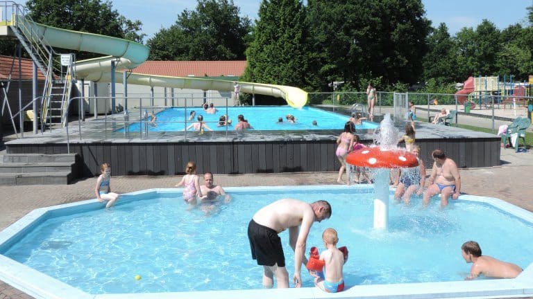 zwembad camping tien heugten Zwembad van Camping De Tien Heugten