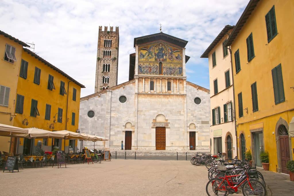 basiliek san frediano lucca Basiliek van San Frediano in Lucca