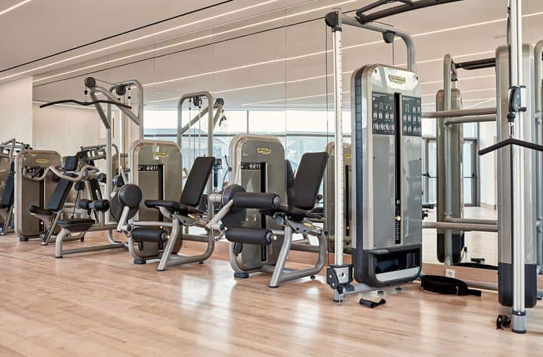 fitnessruimte met apparaten Fitnessruimte met apparaten