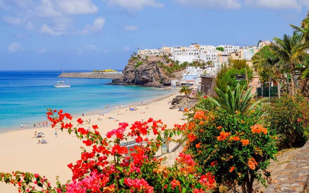 strand morro jable fuerteventura canarische eilanden Strand van Morro Jable in Fuerteventura, Canarische Eilanden