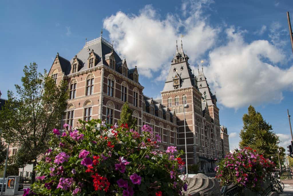 rijksmuseum met bloemen Rijksmuseum met bloemen